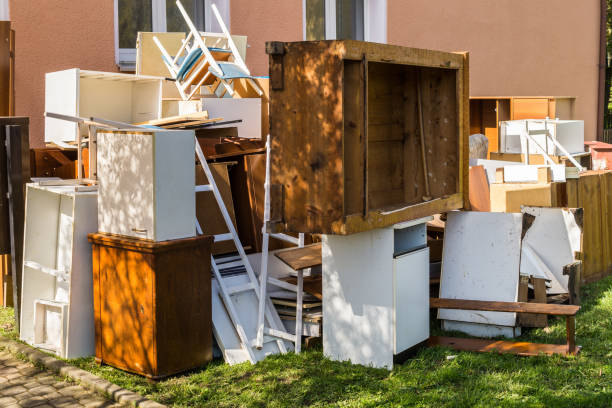 Best Construction Debris Removal  in Gananda, NY